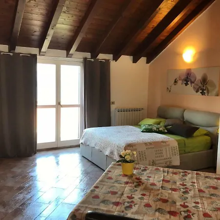 公寓 New Attic View 4