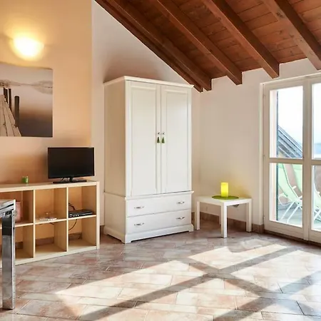Apartamento New Attic View 4 *